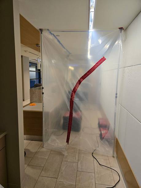 Containment - Poly Wall With Zipper Entry - DriForce project photo